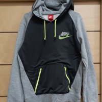 Nike-Много Запазен, снимка 1 - Суичъри - 43487428
