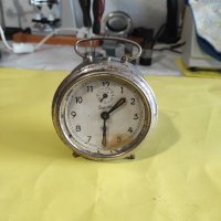 Стар Часовник Будилник Exacta Чехословакия , снимка 1 - Антикварни и старинни предмети - 43514776