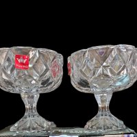 Два броя стъклени купички с високо столче, снимка 1 - Сервизи - 43019369