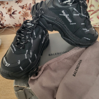 Оригинални Дамски Обувки Balenciaga , снимка 1 - Маратонки - 44884390