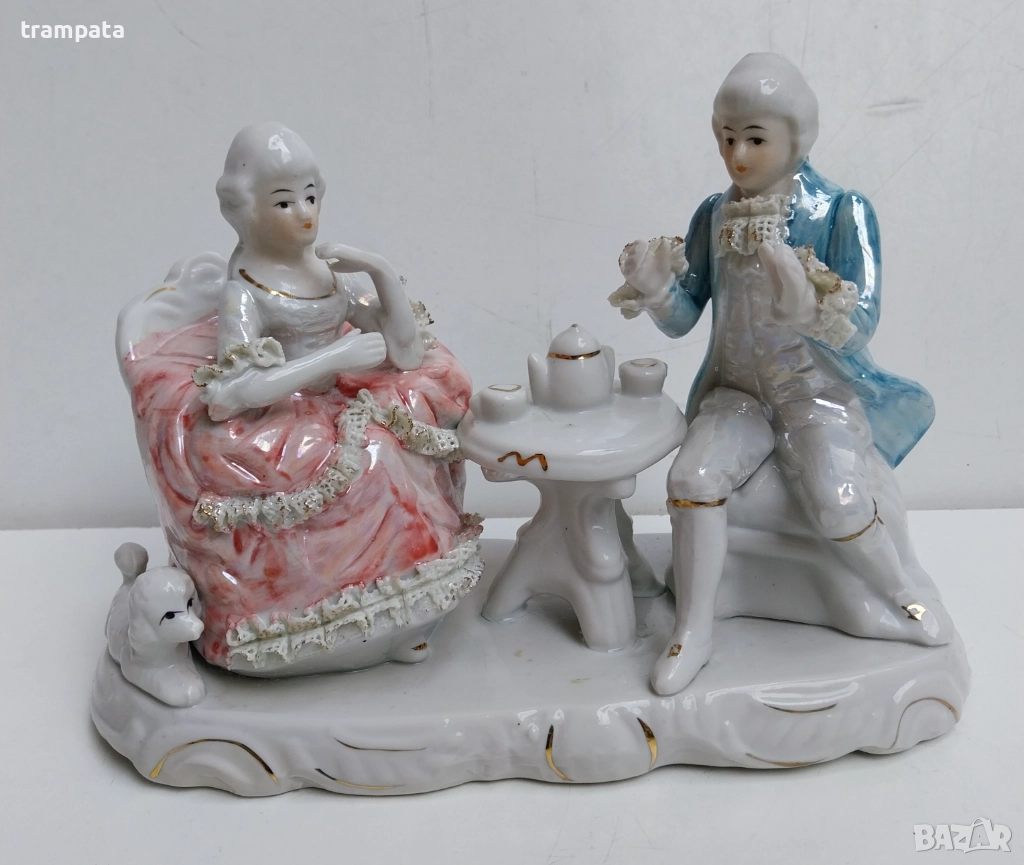 НАЙ ДОБРАТА ОФЕРТА Стара немска Порцеланова фигура , мъж и жена на чай , снимка 1