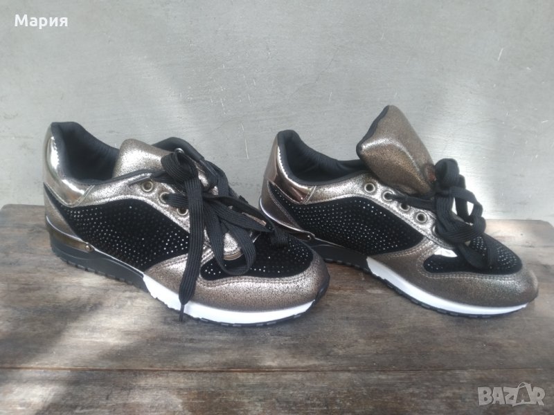 Сребристи маратонки с камъни., снимка 1