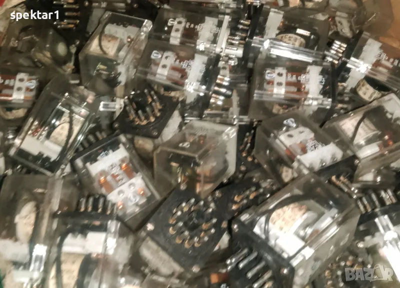 релета 3 групи превключващи контакта 10А бобини от 24 до 220 в0, снимка 1