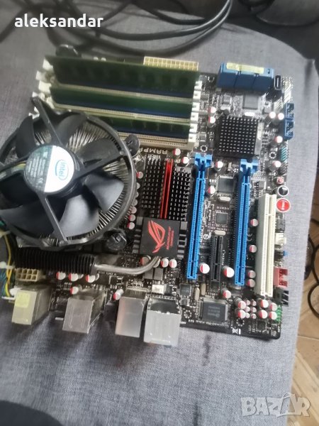 Продавам дънно Asus geiming. I7. 12GB RAM. , снимка 1