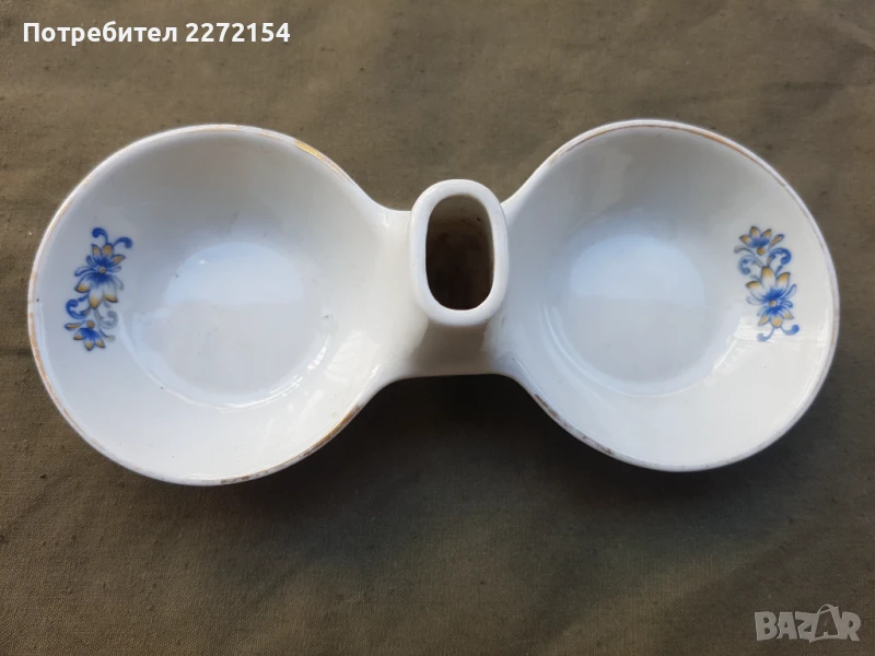 Порцеланова солничка, снимка 1