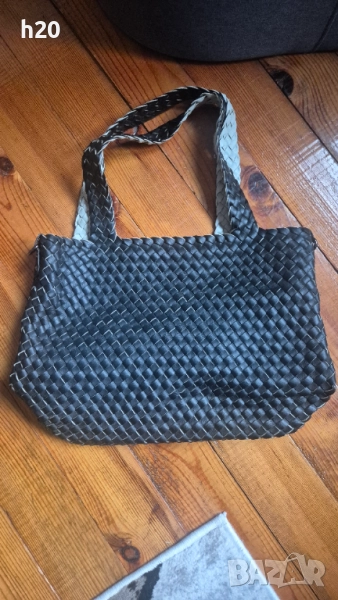 Дамска чанта 10 лева, използвана но напълно здрава дамска чанта., снимка 1