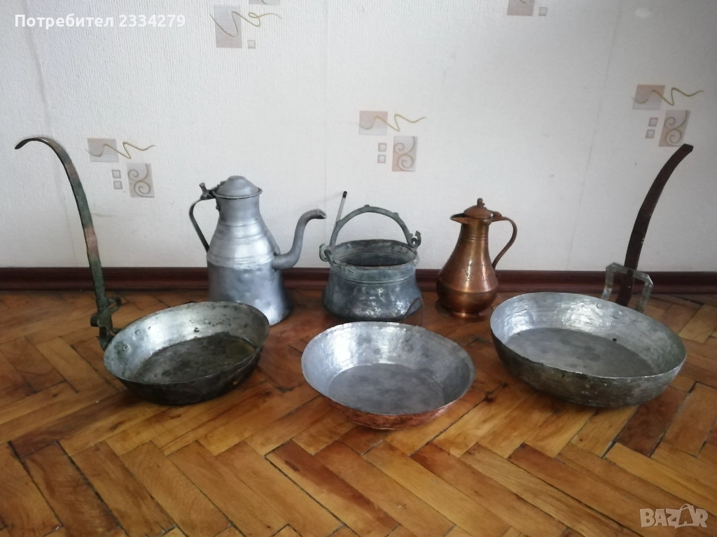 Бакърени тигани, ръчно изработени в различни времена от различни майстори. , снимка 1