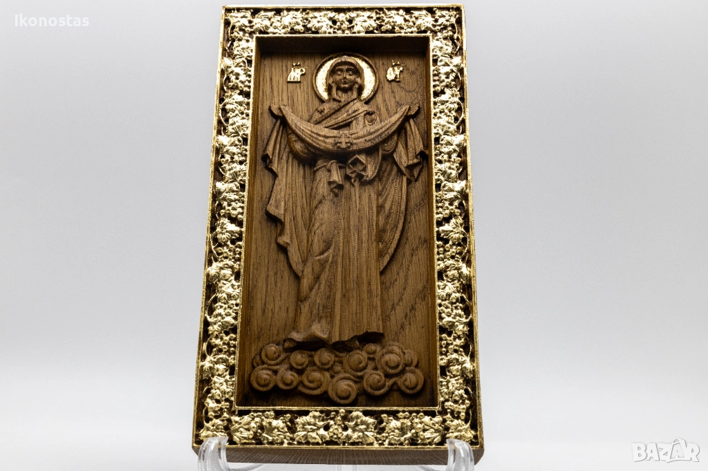 Позлатена релефна икона на Пресвета Майка Дева от дъб, снимка 1