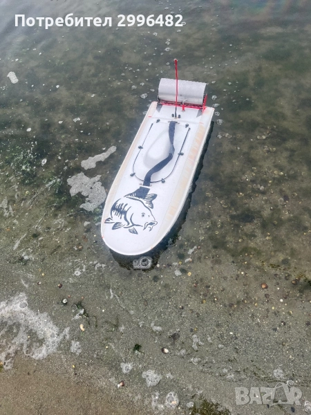 Лодка за захранка , снимка 1