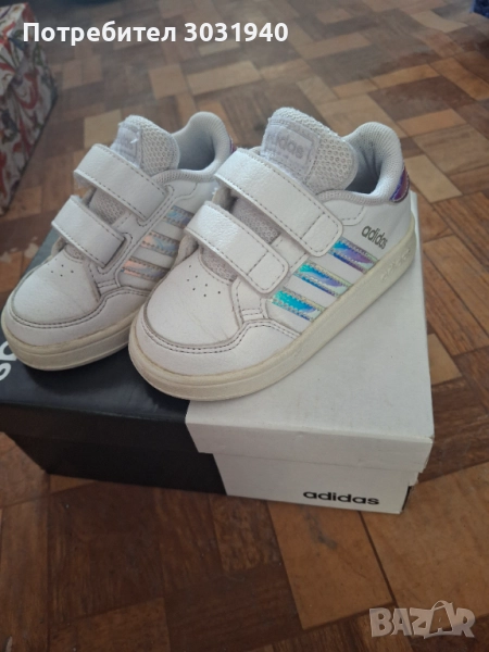 Детски маратонки Адидас, снимка 1