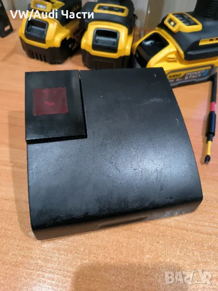 Пепелник за Ауди А3 Audi A3 S3 8L 8L0857951E, снимка 1