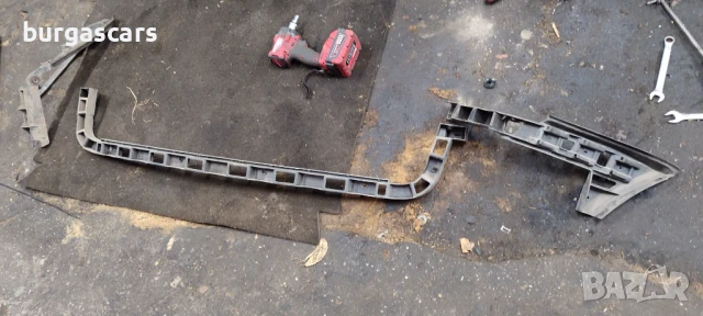 Държач задна броня Vw Touran - 30лв