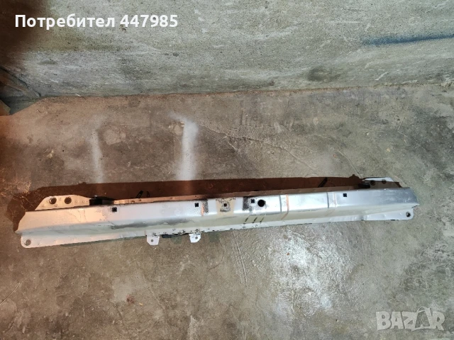 Предна греда за радятор на Ауди 80 б4