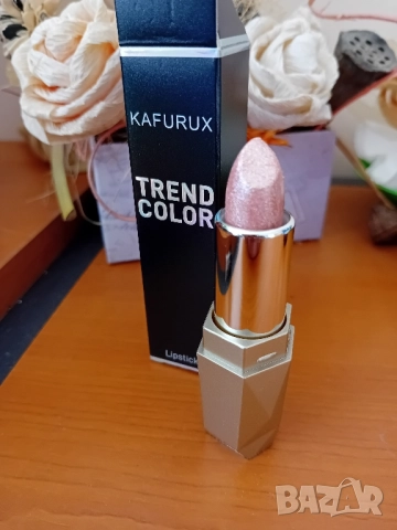 Бляскаво червило , снимка 6 - Декоративна козметика - 51634461