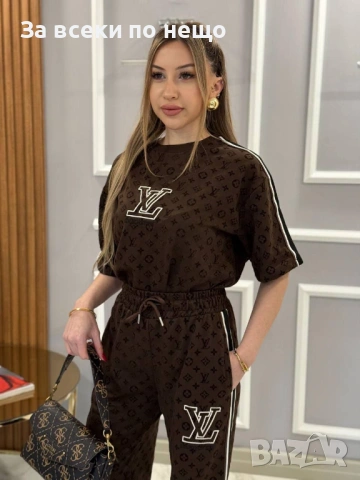 Louis Vuitton Дамски Спортен Комплект Тениска И Долнище🔝Дамски Спортен Екип Луис Витон Код A1252, снимка 12 - Спортни екипи - 53490516