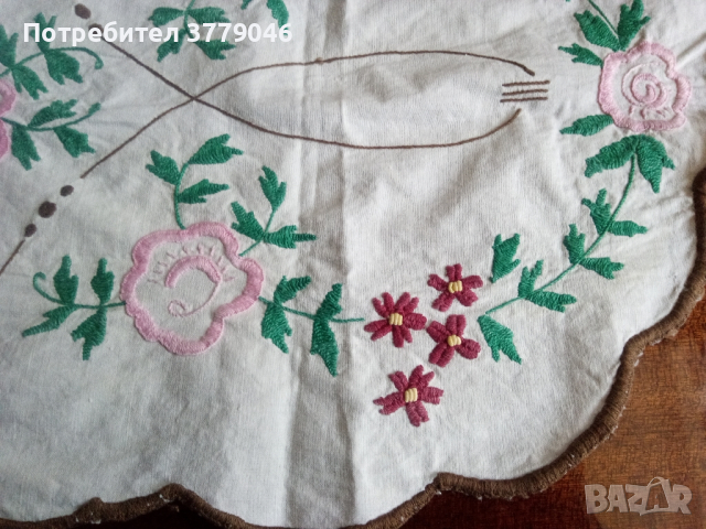 Каре с ръчна бродерия от социализма , снимка 3 - Антикварни и старинни предмети - 44906357