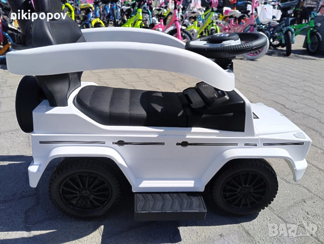 MERCEDES Кола за яздене с дръжка Mercedes-benz G350d бял, снимка 9 - Детски велосипеди, триколки и коли - 53564884