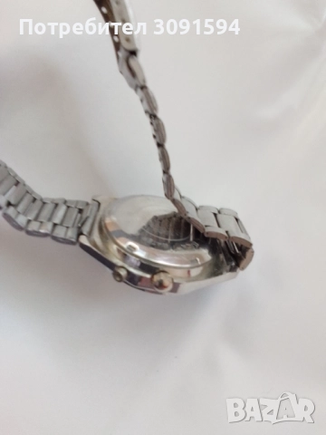  Механичен  часовник Ориент  почистен работи перфектно кристално стъкло , снимка 2 - Други ценни предмети - 52050275