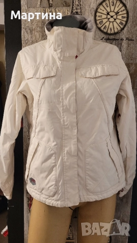 Дамско зимно бяло яке Helly Hansen 