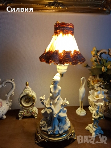 Настолна Лампа , снимка 2 - Антикварни и старинни предмети - 52748893