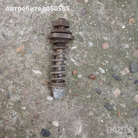 Механизъм за Предния Капак от Вартбург 353