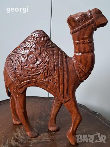 дървена статуетка на камила дърворезба 3/4