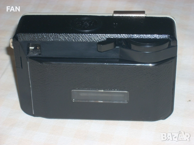 Стар колекционерски фотоапарат Кодак Kodak 56X INSTAMATIC CAMERA от 70-те години на 20-ти век, снимка 8 - Антикварни и старинни предмети - 51785334