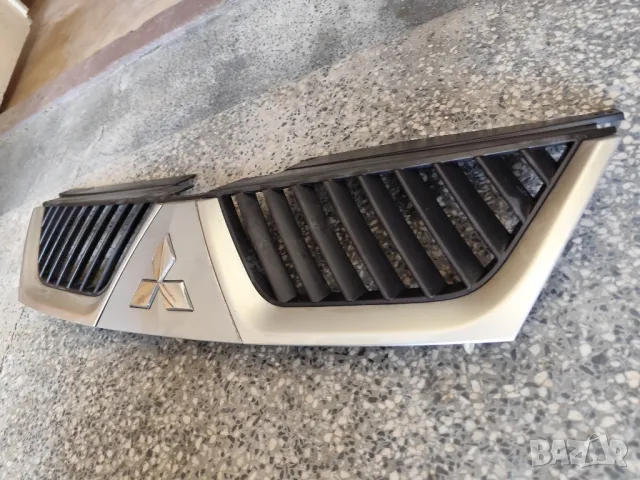 Mitsubishi Outlander 2-Решетка, снимка 3 - Части - 49125928
