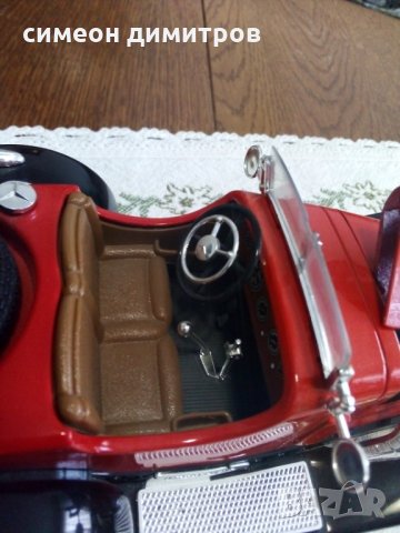 Метално копие на мерцедес за колекционери на марката оригинал 1/18  подвижна ходова час, волан гуми, снимка 14 - Антикварни и старинни предмети - 27936846