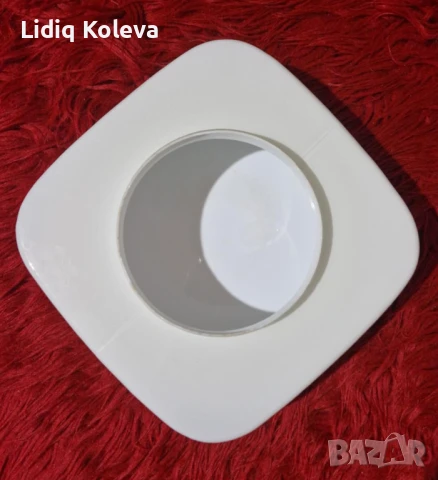 Бяла стъклена плафониера, снимка 5 - Лампи за таван - 50665480