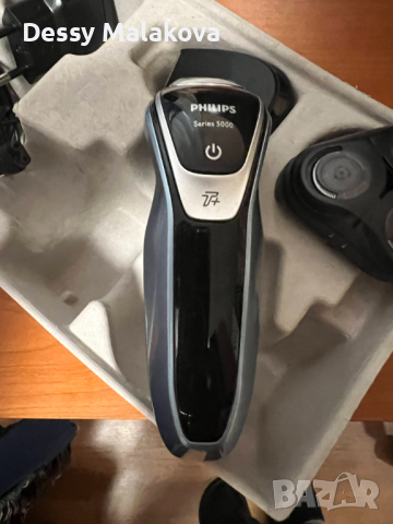 Philips самобръсначка + тример серия S5530 . Мокро и сухо бръснене TOP OFFER, снимка 5 - Електрически самобръсначки - 44934229