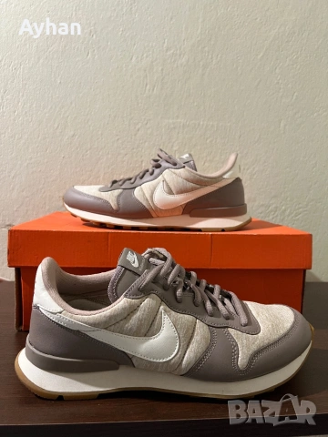 Nike Internationalist