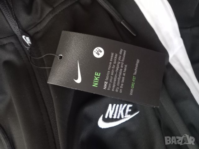 Nike - спортен екип М /Л, снимка 4 - Спортни дрехи, екипи - 43956656