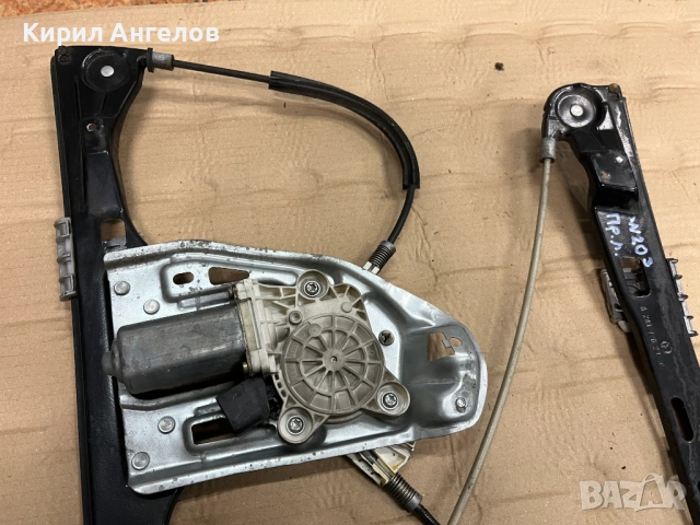Преден ляв ел.механизъм на стъклото за Mercedes C-class W203, снимка 2 - Части - 53607826