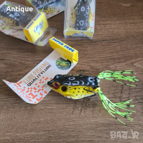 Силиконова жаба с кука двойка HUIZHU 15 грама