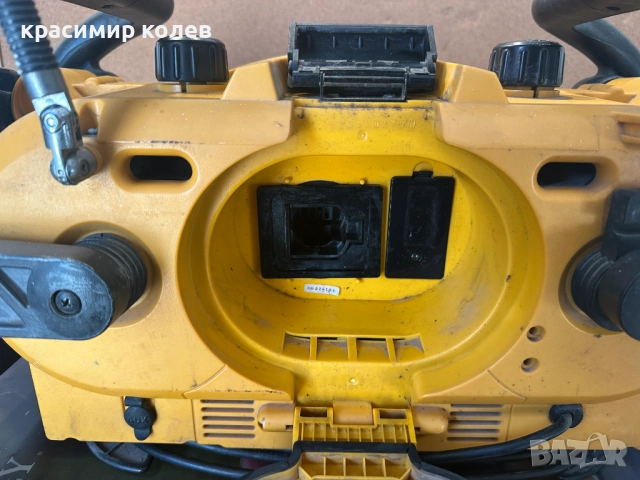 строително радио "DEWALT DC011", снимка 7 - Радиокасетофони, транзистори - 52796673