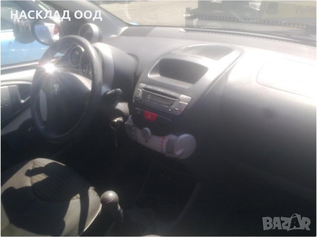 Peugeot / Пежо 107 1.0i 2012 г., снимка 3 - Автомобили и джипове - 32788466