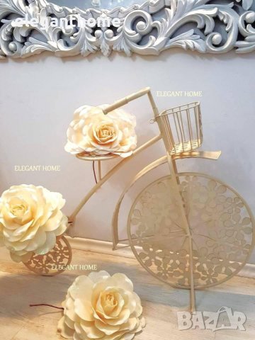 Метално колело - цветарник Цвят - слонова кост Размери 70 см височина /85 см Цена - 240 лв, снимка 2 - Саксии и кашпи - 40201130