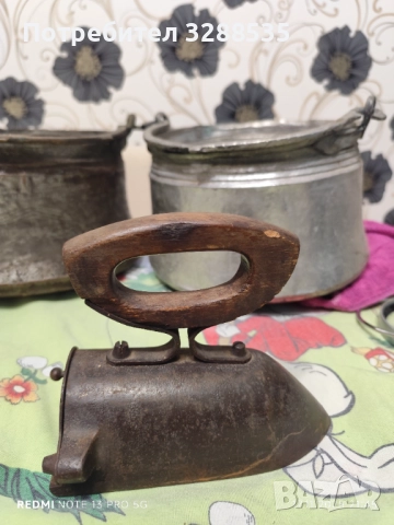 Колекционерска ютия , снимка 2 - Антикварни и старинни предмети - 52734233