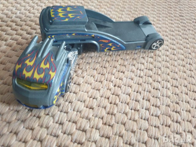 Камион-автовоз  Hot Wheels, снимка 3 - Коли, камиони, мотори, писти - 39574555