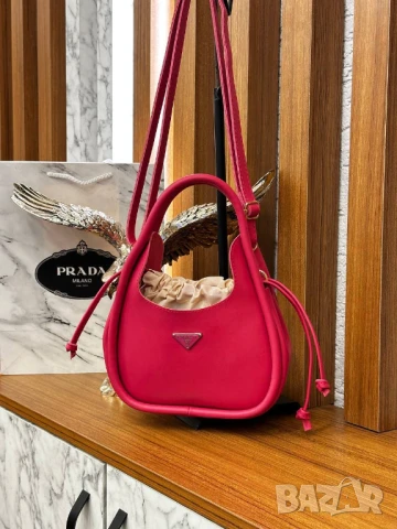 чанти prada, снимка 13 - Чанти - 51427758