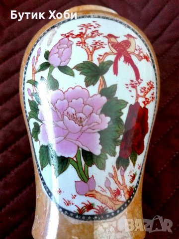 Порцеланова  ваза с флорални мотиви, снимка 3 - Други ценни предмети - 32926817