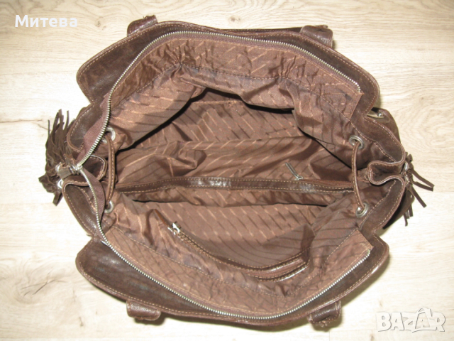 Gucci дамска чанта естествена кожа, снимка 5 - Чанти - 52591562