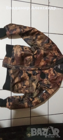 камуфлажен бомбър, снимка 2 - Якета - 52666829