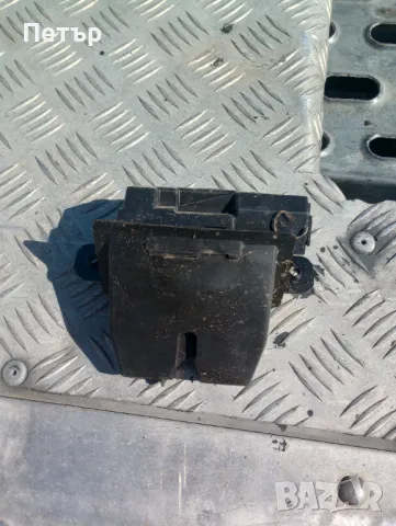 Брава заден капак Форд фиеста мк5 мк6 мк7 , снимка 2 - Части - 47897330