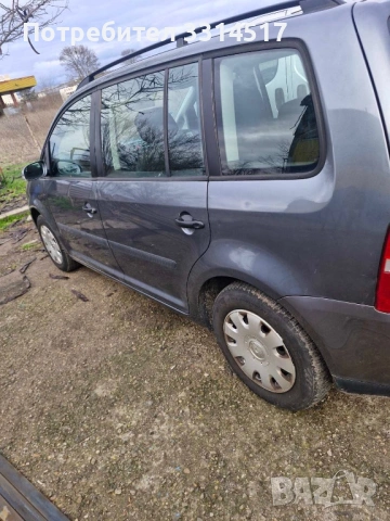Volkswagen Touran, снимка 2 - Автомобили и джипове - 53330638