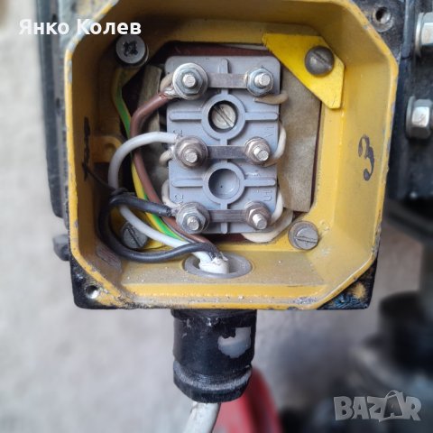 Трифазен елдвигател 380w /1450об./мин. приспособен за колонна бормашина Райдер с колона ф72мм., снимка 12 - Електродвигатели - 40523242