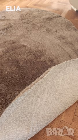 Елипсовиден килим, снимка 2 - Килими - 43218259