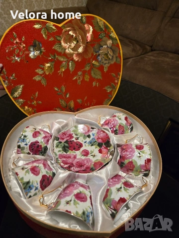 Страхотен ЯПОНСКИ- ПОРЦЕЛАНОВ сервиз за кафе