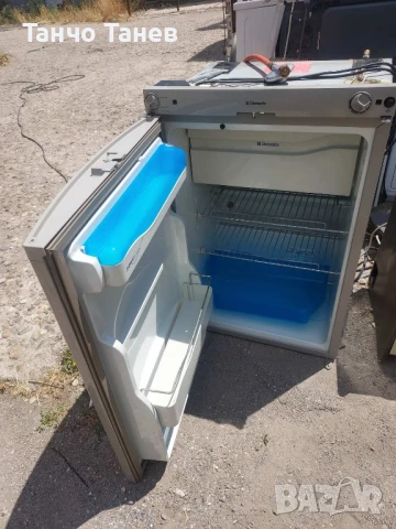 Хладилници за каравана 12,220 волта и газ , снимка 2 - Хладилни чанти - 51006435